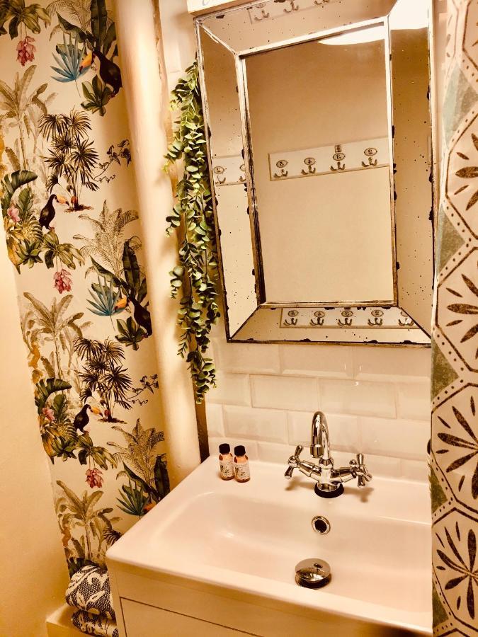 Me And Mrs Jones Suite Jacuzzi Hypercentre モンペリエ エクステリア 写真